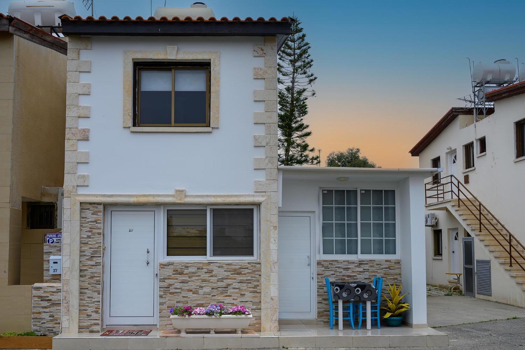 Demetris Apartment Meneou Exterior photo