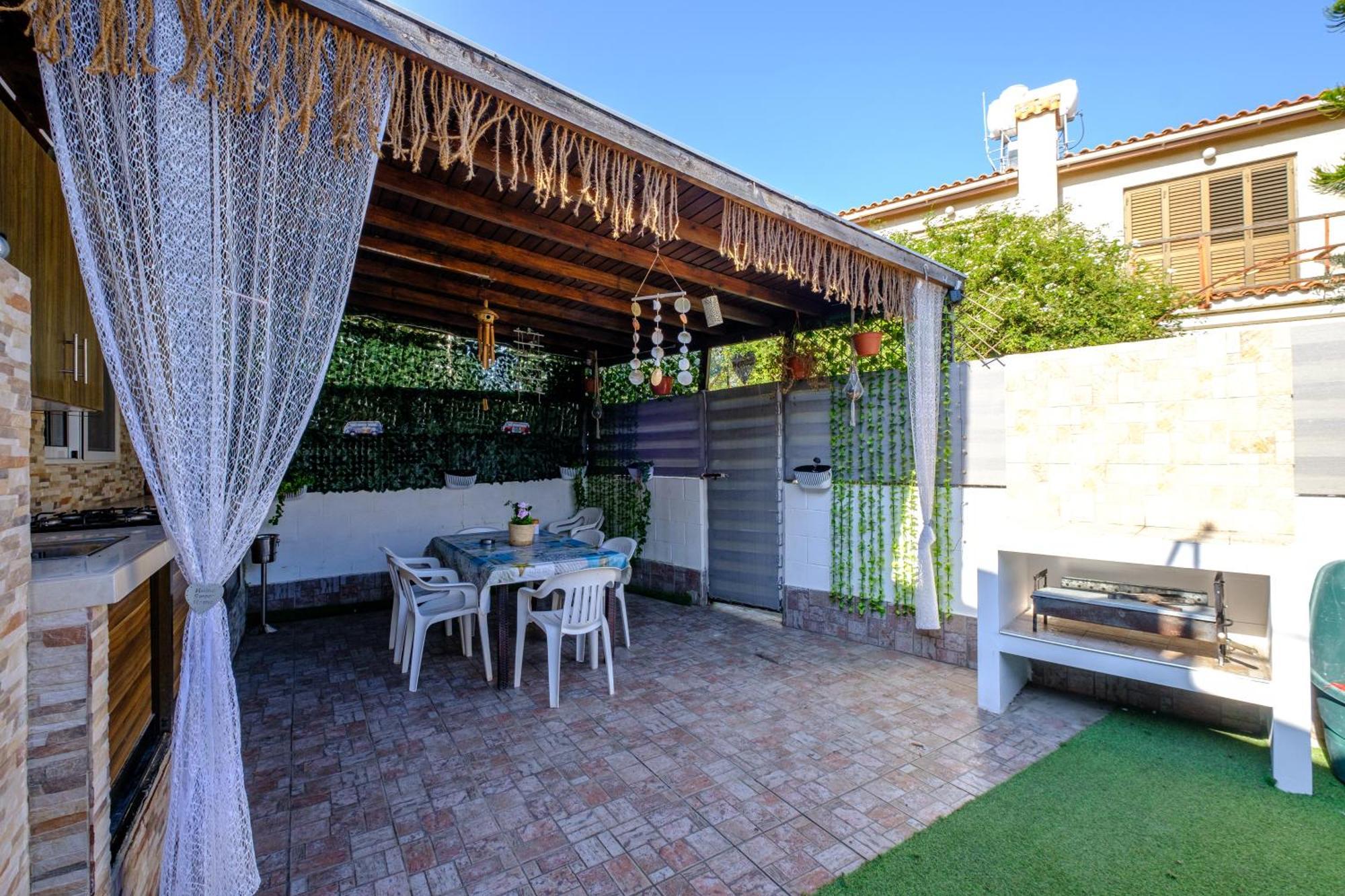 Demetris Apartment Meneou Exterior photo